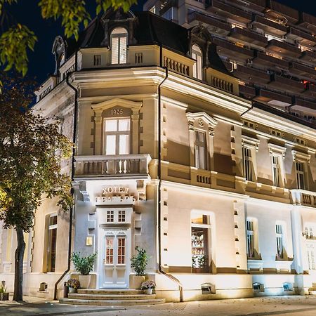 Хотел Театъръ Hotel Pleven Exterior foto