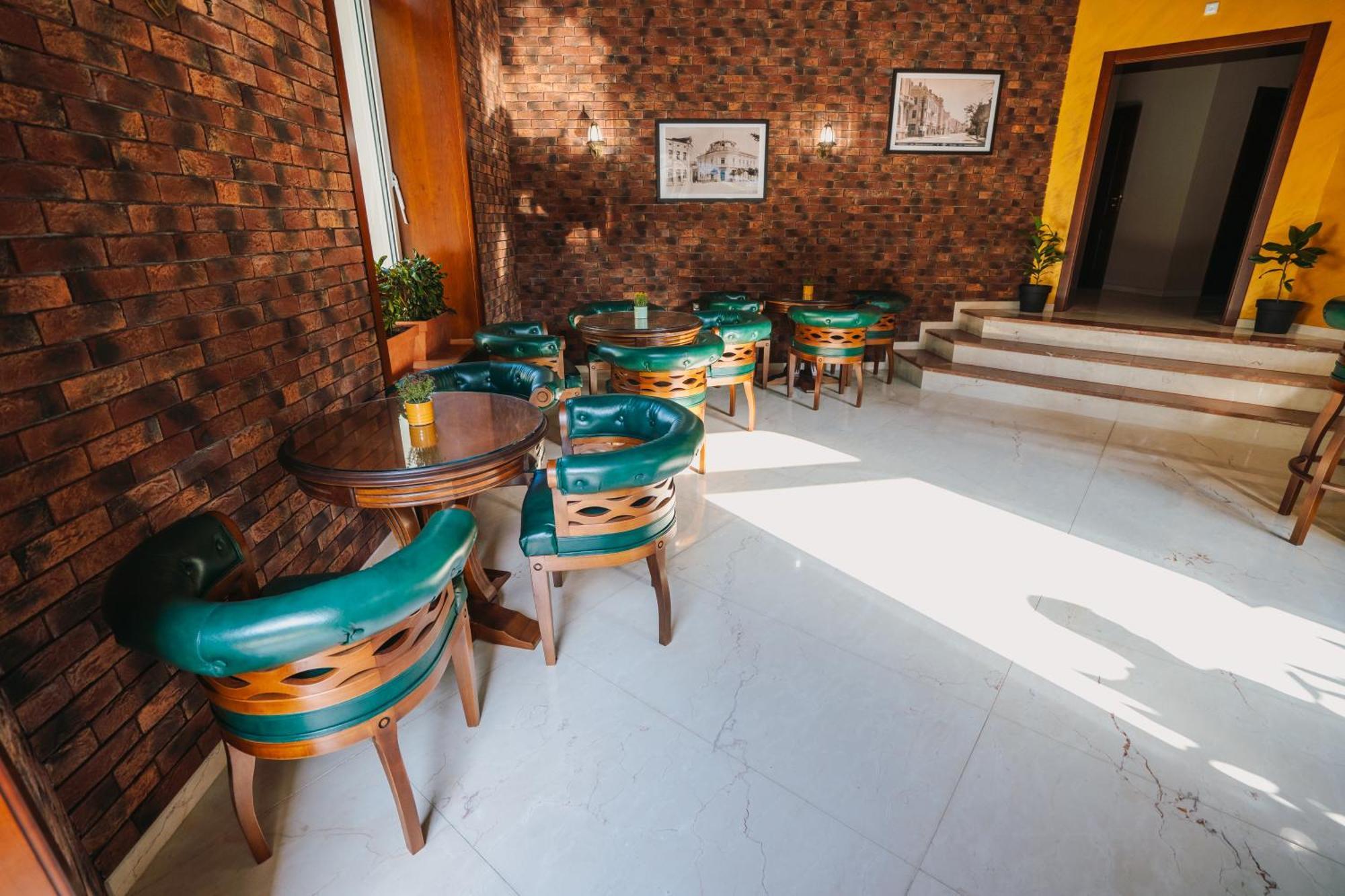 Хотел Театъръ Hotel Pleven Exterior foto