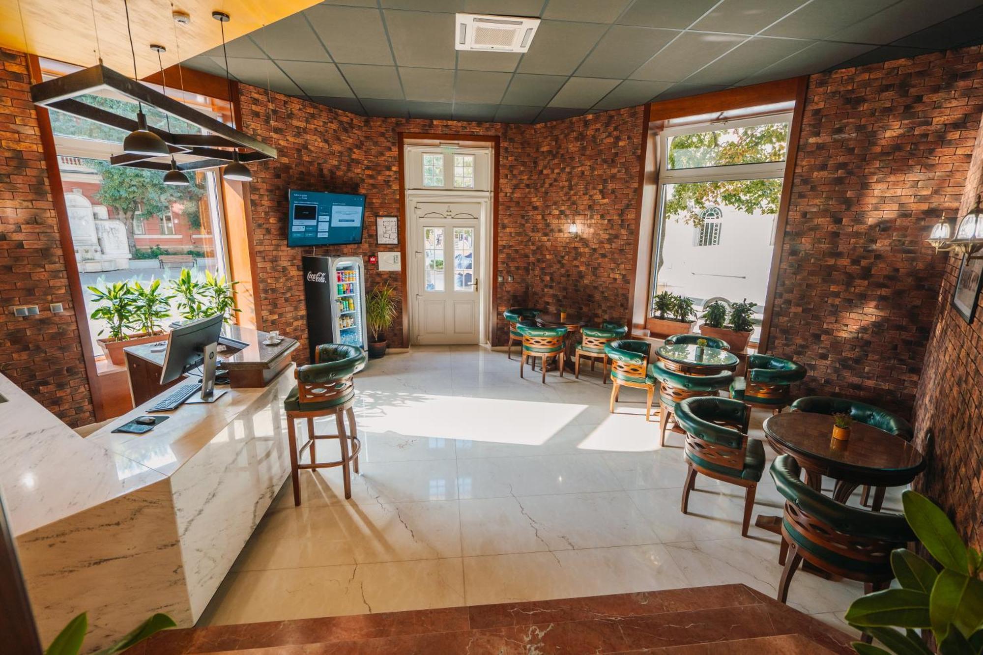 Хотел Театъръ Hotel Pleven Exterior foto