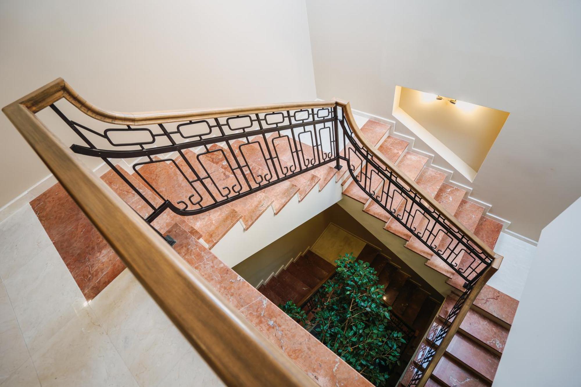 Хотел Театъръ Hotel Pleven Exterior foto