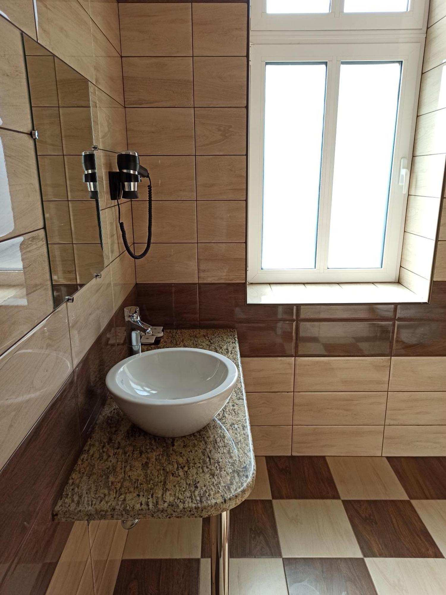 Хотел Театъръ Hotel Pleven Exterior foto